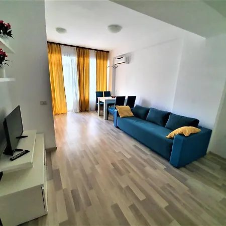 Summerland Life 40 * Mamaia
