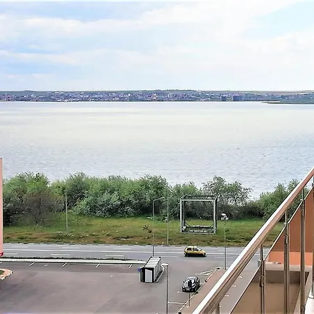 Summerland Life 40 Apartment *