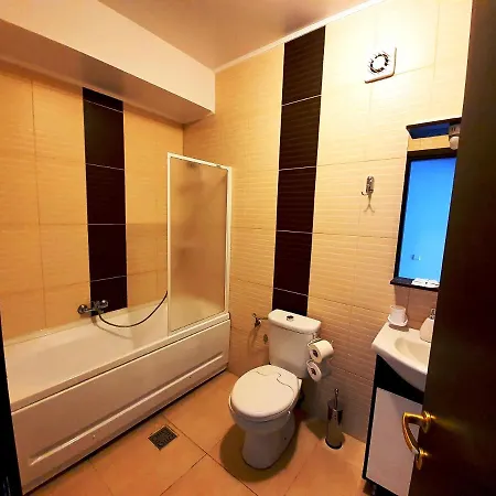 Summerland Life 40 Apartment