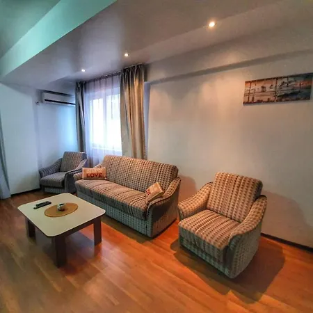 Summerland Life 40 Apartment