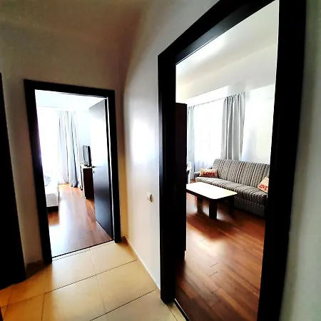 Summerland Life 40 * Mamaia